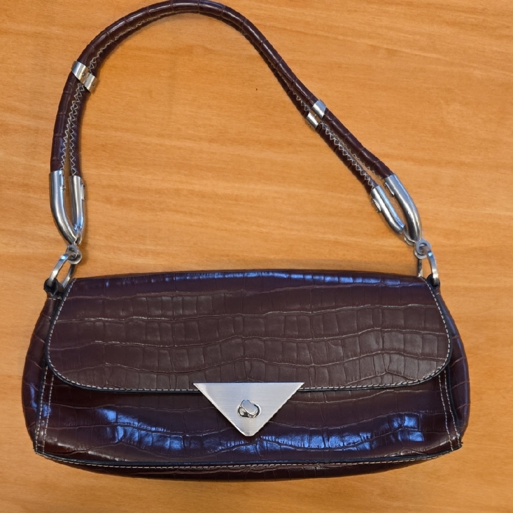 Elegant Brown Crocodile-Embossed Women's Bag